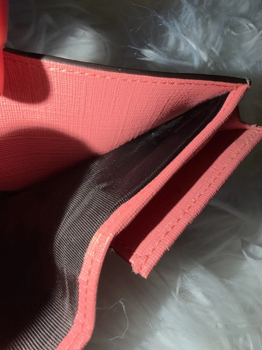 GUCCI GG SURPREME MONOGRAM FACE WALLET BEIGE/PINK - Picture 15 of 15